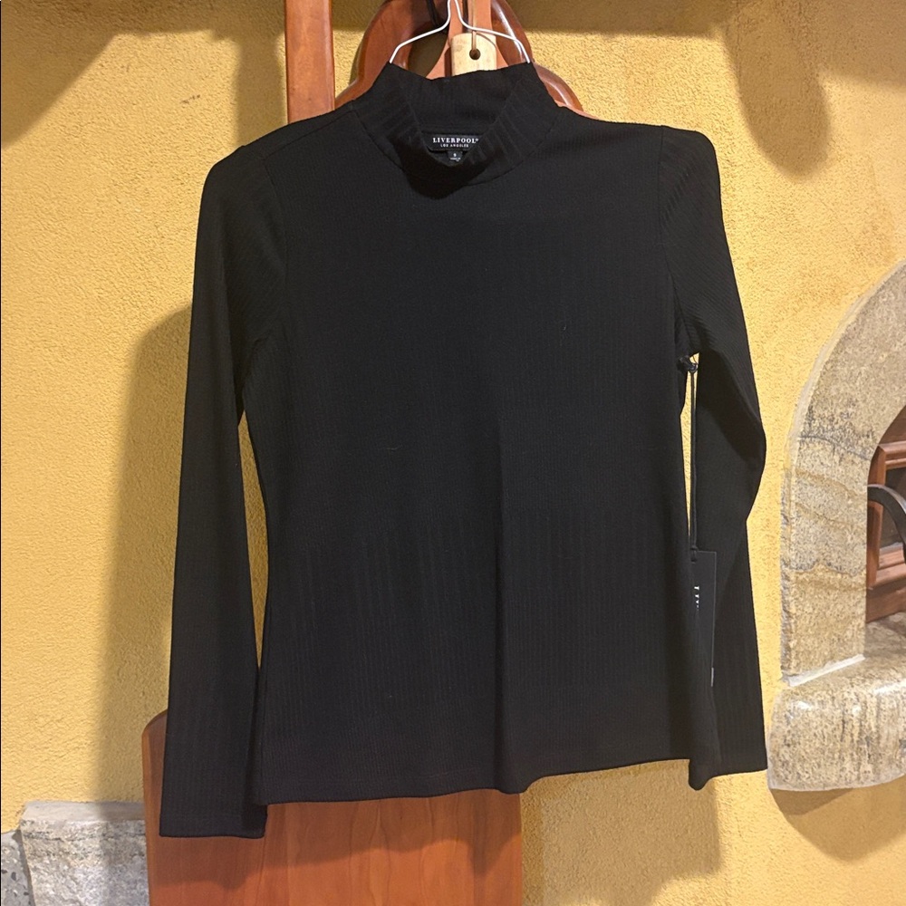 Liverpool Los Angeles Black Slub Knit Half Sleeve Crew Neck Top Size S NWT